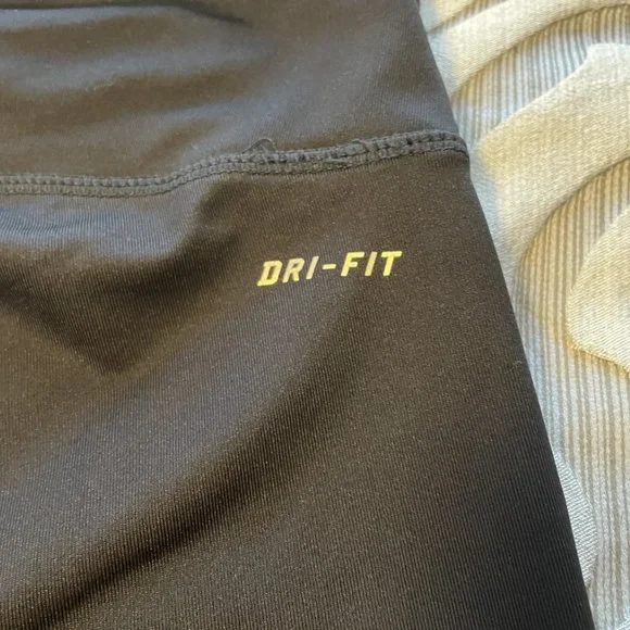 Womens Nike Running Dri-fit Black Capri Leggings Athletic Pants Size Small EUC - Picture 5 of 7